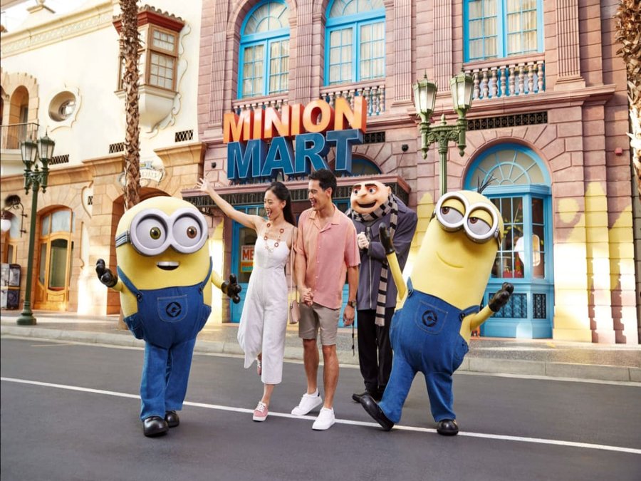 Universal Studios Singapore RaynaTours